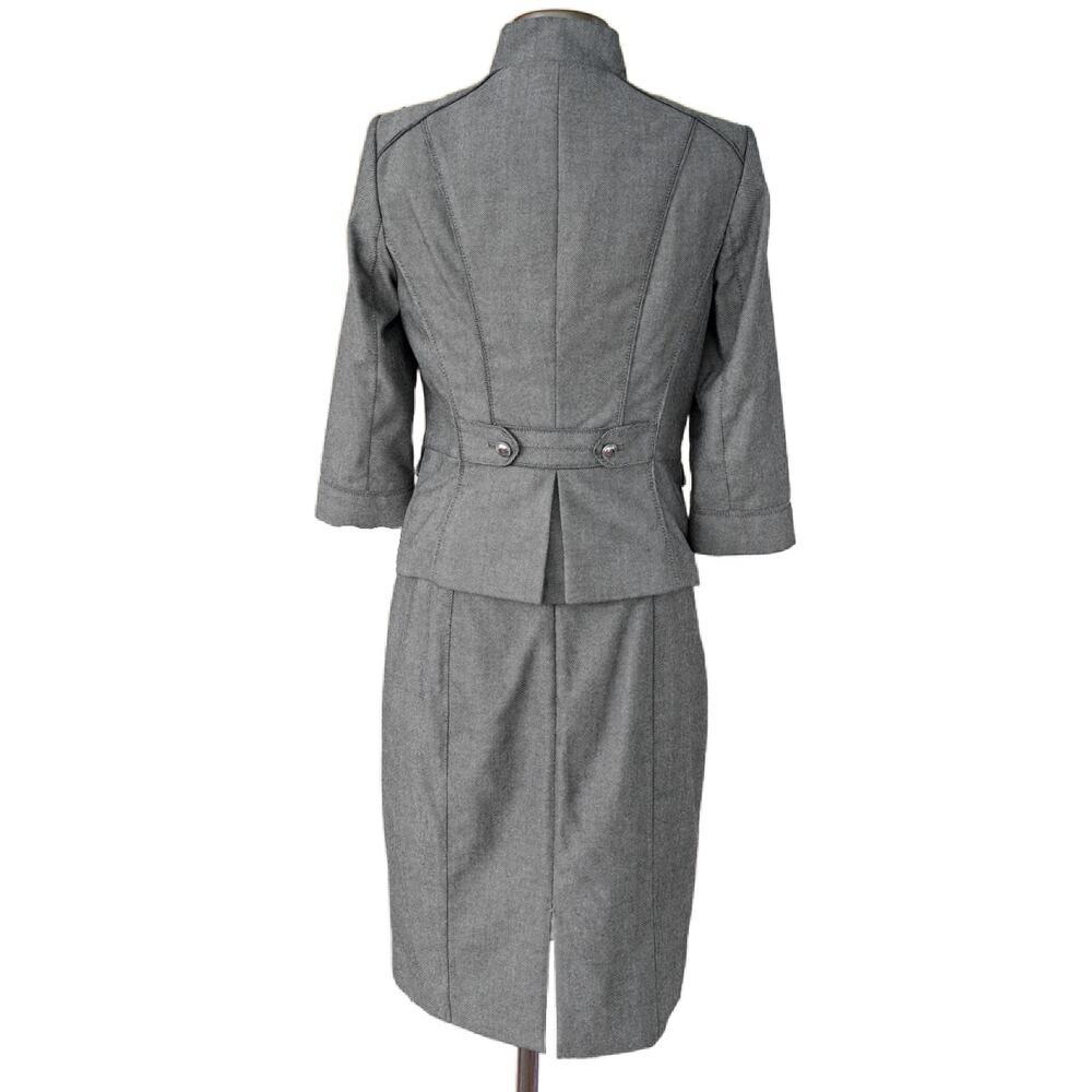 WHITE HOUSE BLACK MARKET Herringbone 2-Piece Skirt Suit Size 6 Ruffle Collar - Picture 4 of 12
